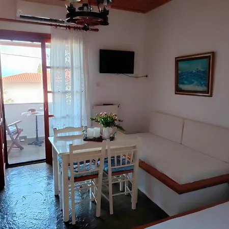 Ammos & Asterias Family Kálamos