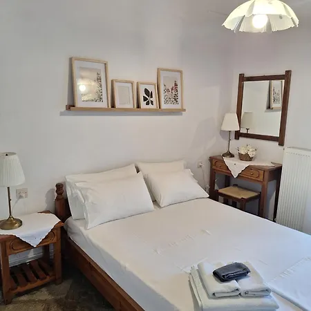 Ammos & Asterias Family